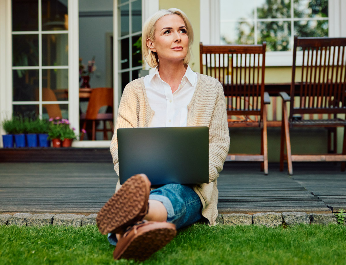 Woman sitting on porch wondering about her divorce questions Woman sitting on porch wondering about her divorce questions